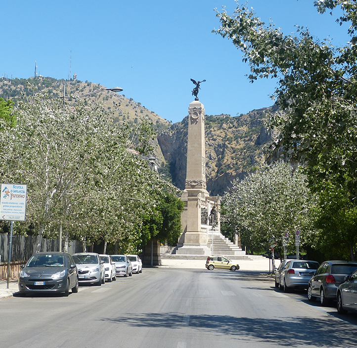 Momumenti statua della liberta di palermo